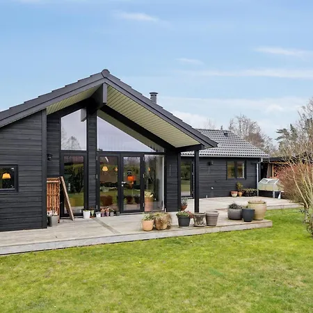 New Close To The * Middelfart